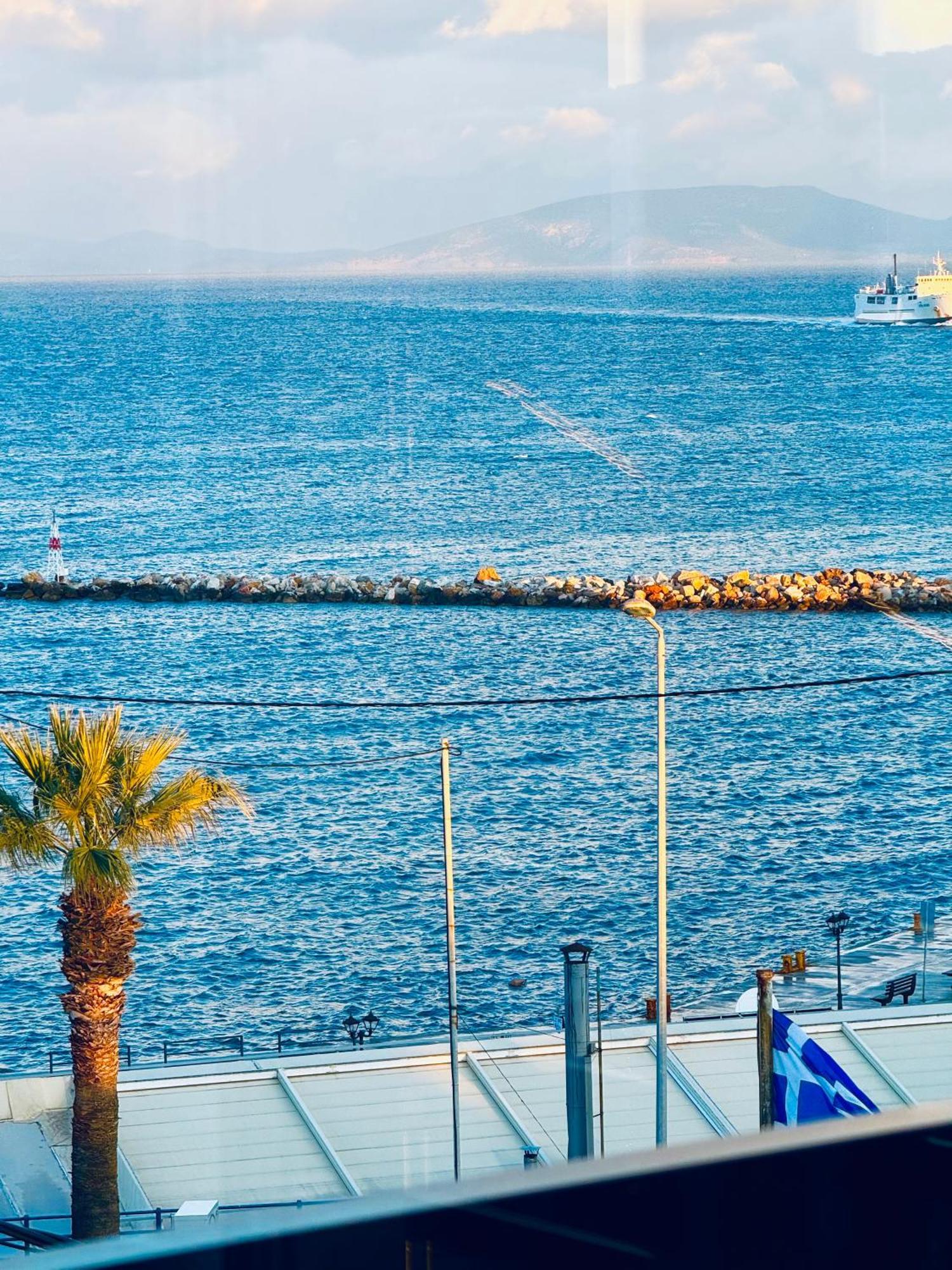 Appartement Blue Horizon Gem On The Port à Rafína Extérieur photo