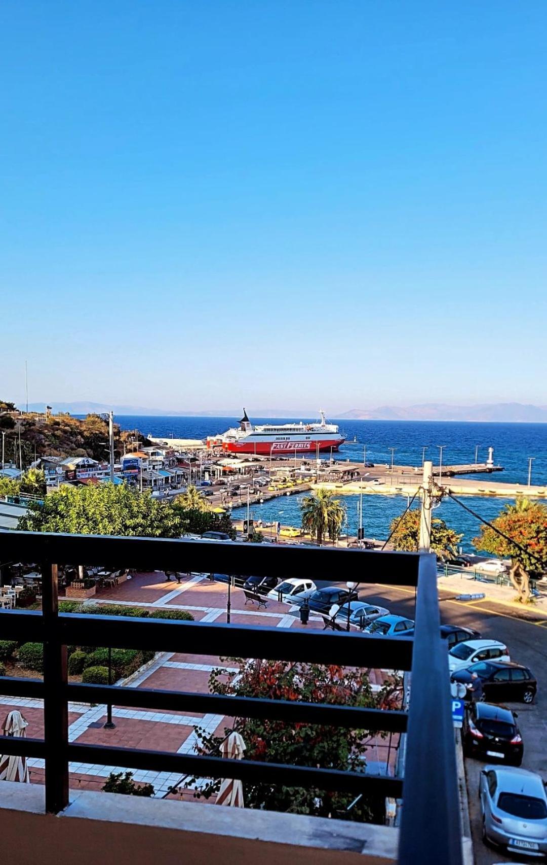 Appartement Blue Horizon Gem On The Port à Rafína Extérieur photo